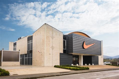 nike leccio|leccio outlet in tuscany.